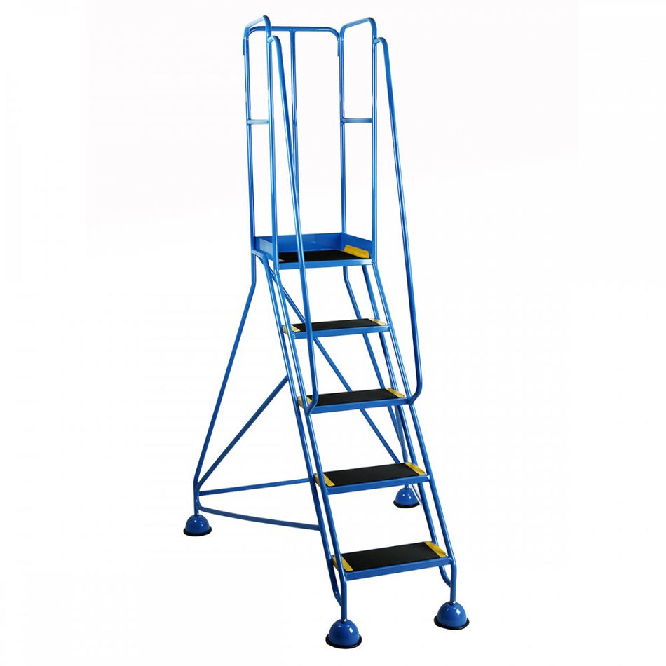 BS Classic Plus Colour 3 Steps Anti-Slip Treads to BS EN 131-7